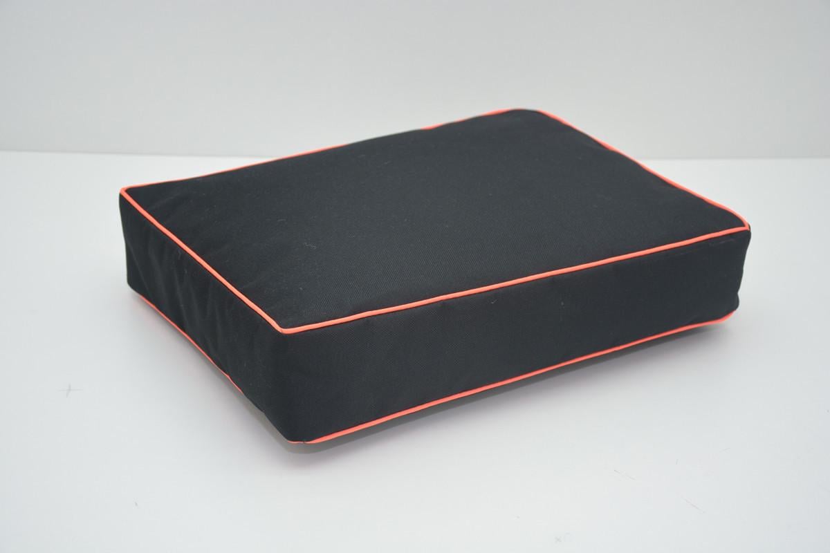 Матрац для собак Шик №2 380х450х80 мм Чорний