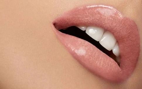 Помада губна Pupa Miss Pupa 101 Nude Rose 2,4 мл (2247060172) - фото 2