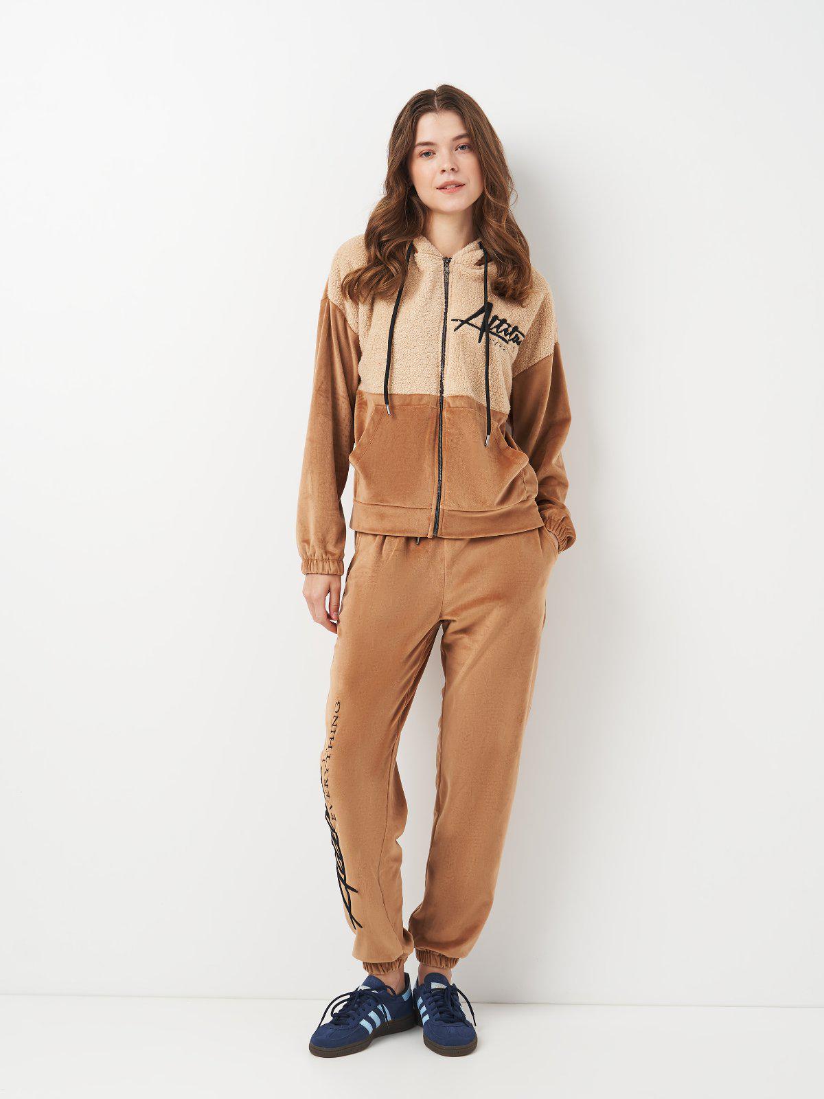 Костюм Signet 2067x65 женский L Бежевый