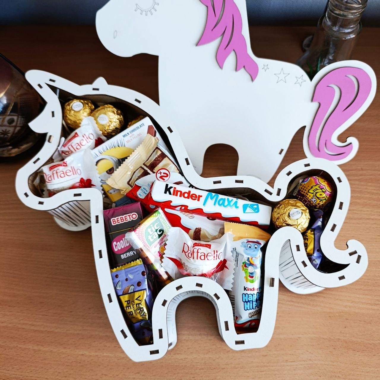 Подарочный бокс со сладостями для ребенка (ar304)