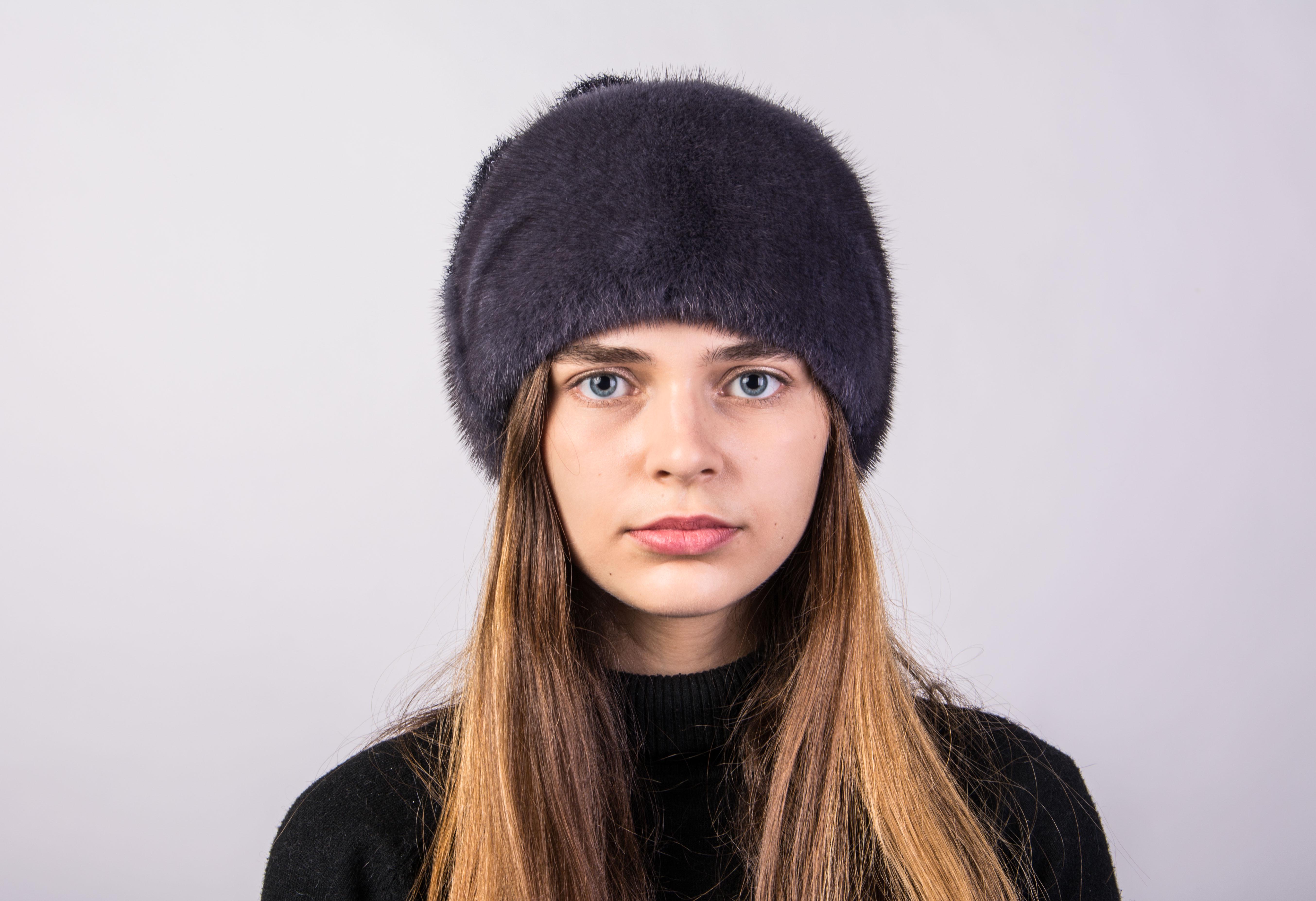 Женская зимняя шапка Меховой стиль Боярка с натуральной цельной норкой M-L Ирис (134/B)