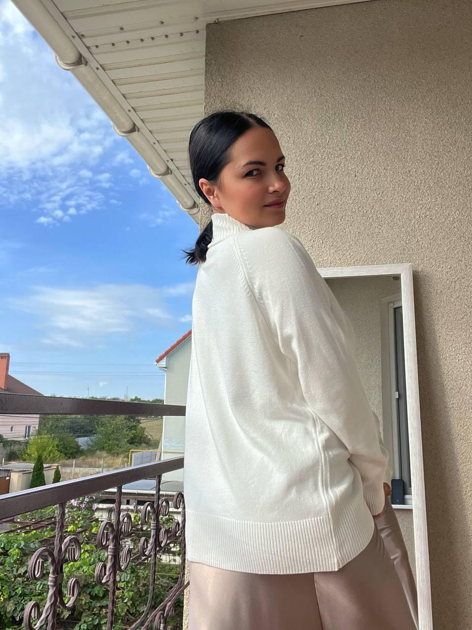 Светр жіночий A-N 1066 тонкий широкий високий комір OS Білий (2755) - фото 3