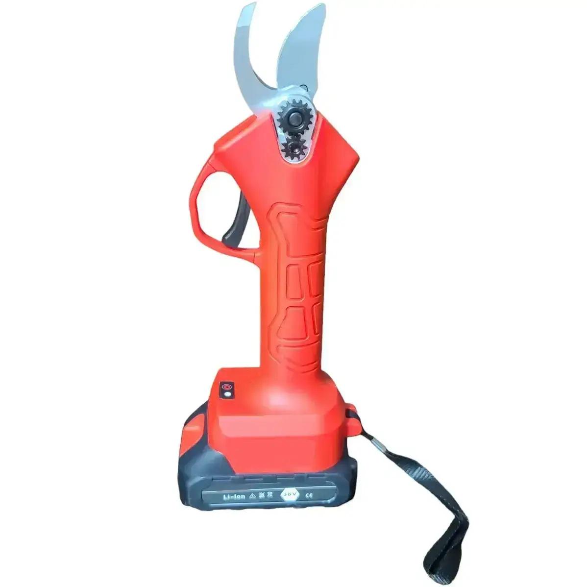 Комплект Primatec пилка акумуляторна ланцюгова міні та садовий секатор акумуляторний у пластиковому кейсі - фото 3