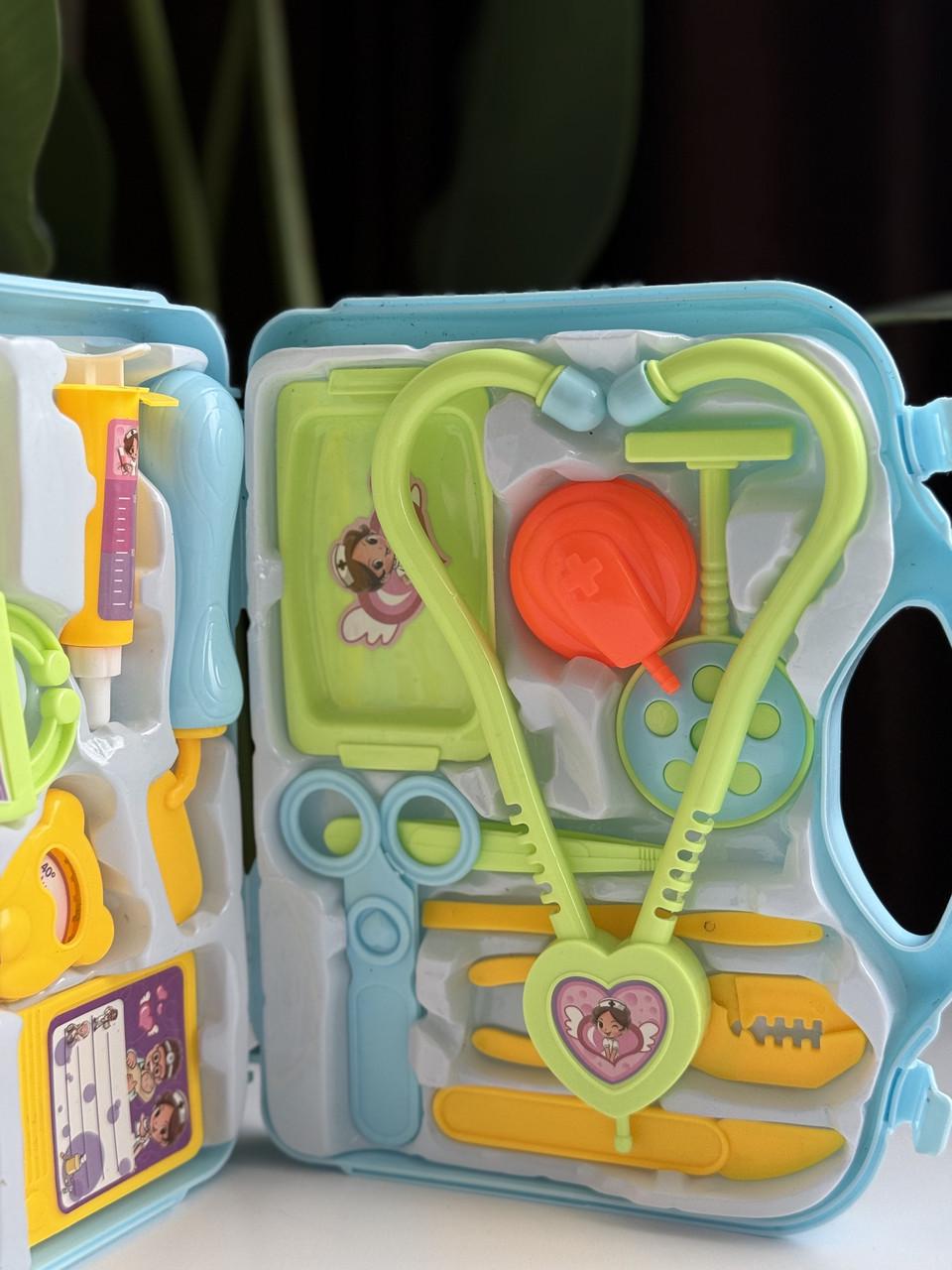 Дитячий медичний набір у валізці 21х18,5 см (61) - фото 5