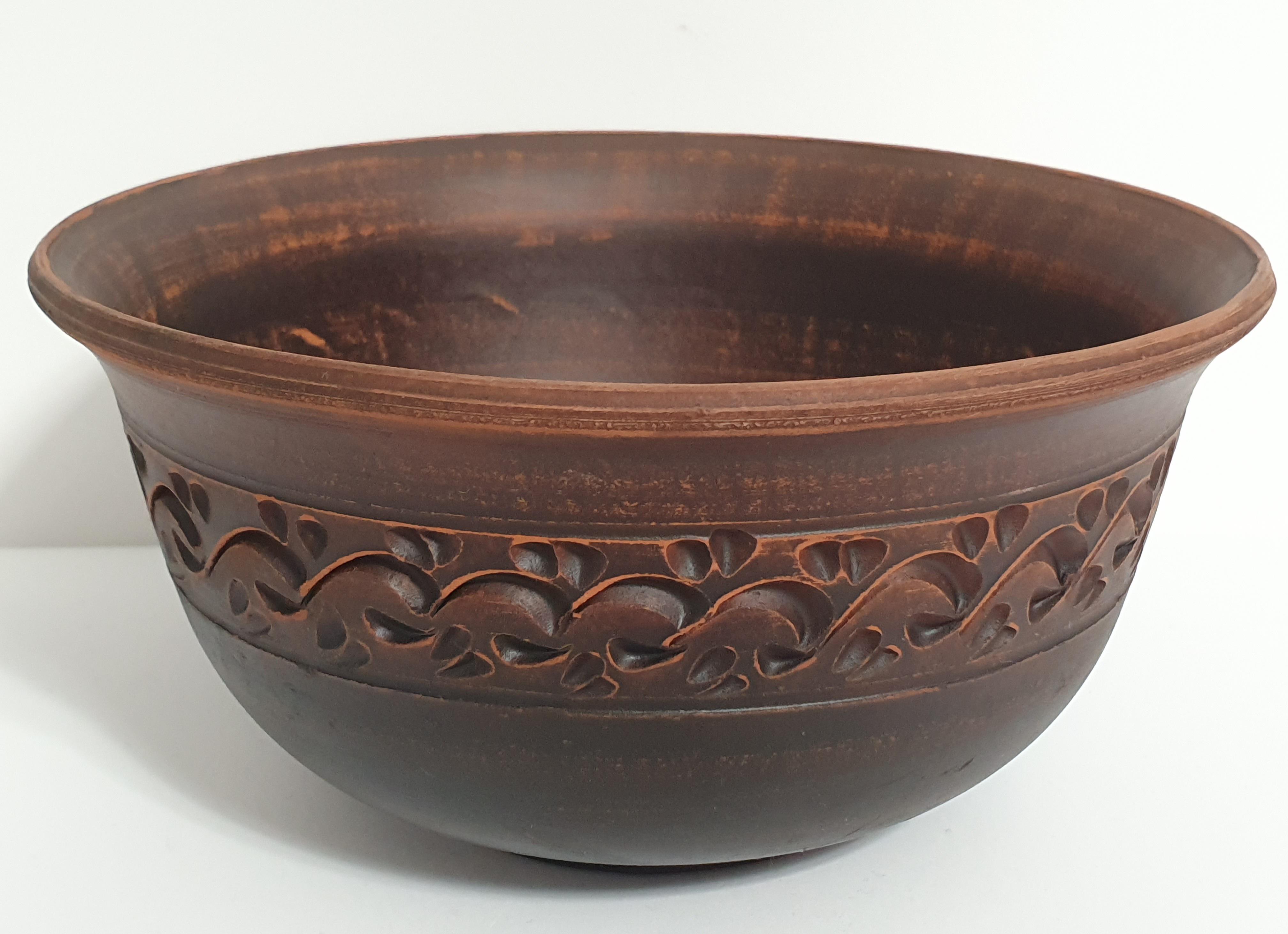 Миска из красной глины (3902) Миска из красной глины (3902)