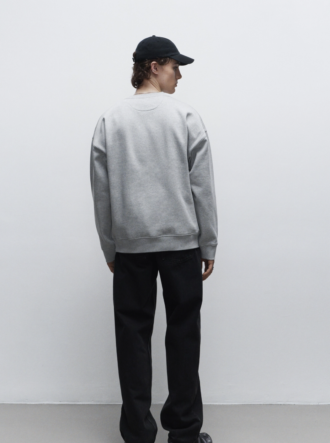 Свитшот H&M 446985П L Серый меланж - фото 4 Свитшот H&M 446985П L Серый меланж - фото 4