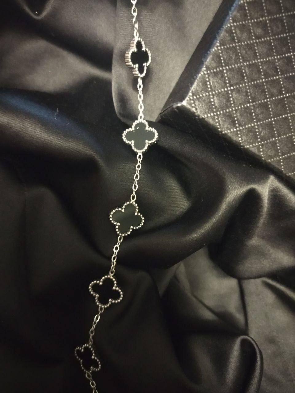 Браслет в стиле Van Cleef Серебряный/Черный (М570184)