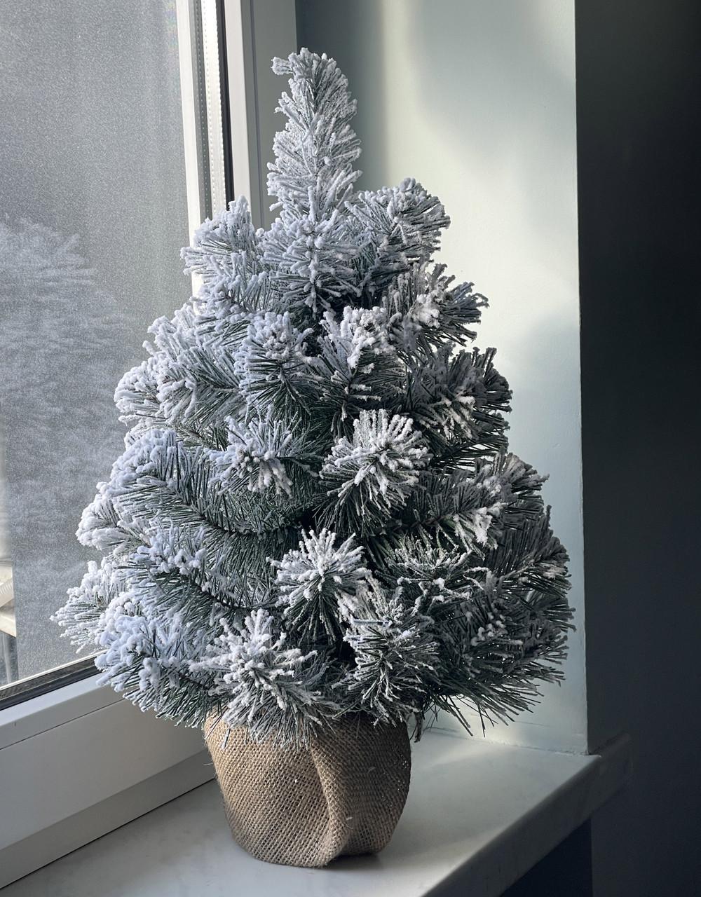 Елка SGH Classic в мешковине заснеженная 50 см