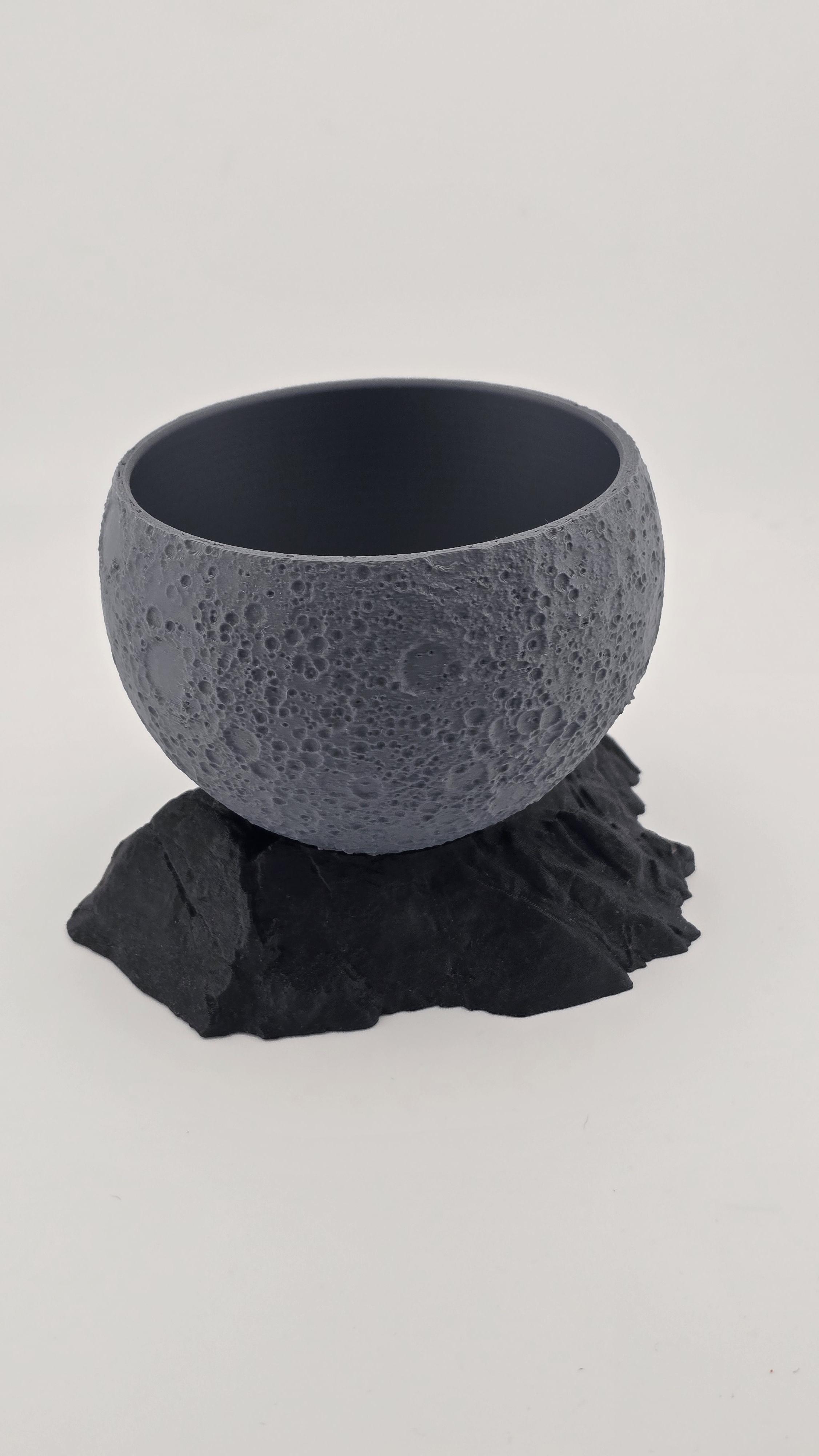 Горщик для рослин у вигляді місяця (0077) Горщик для рослин у вигляді місяця (0077)