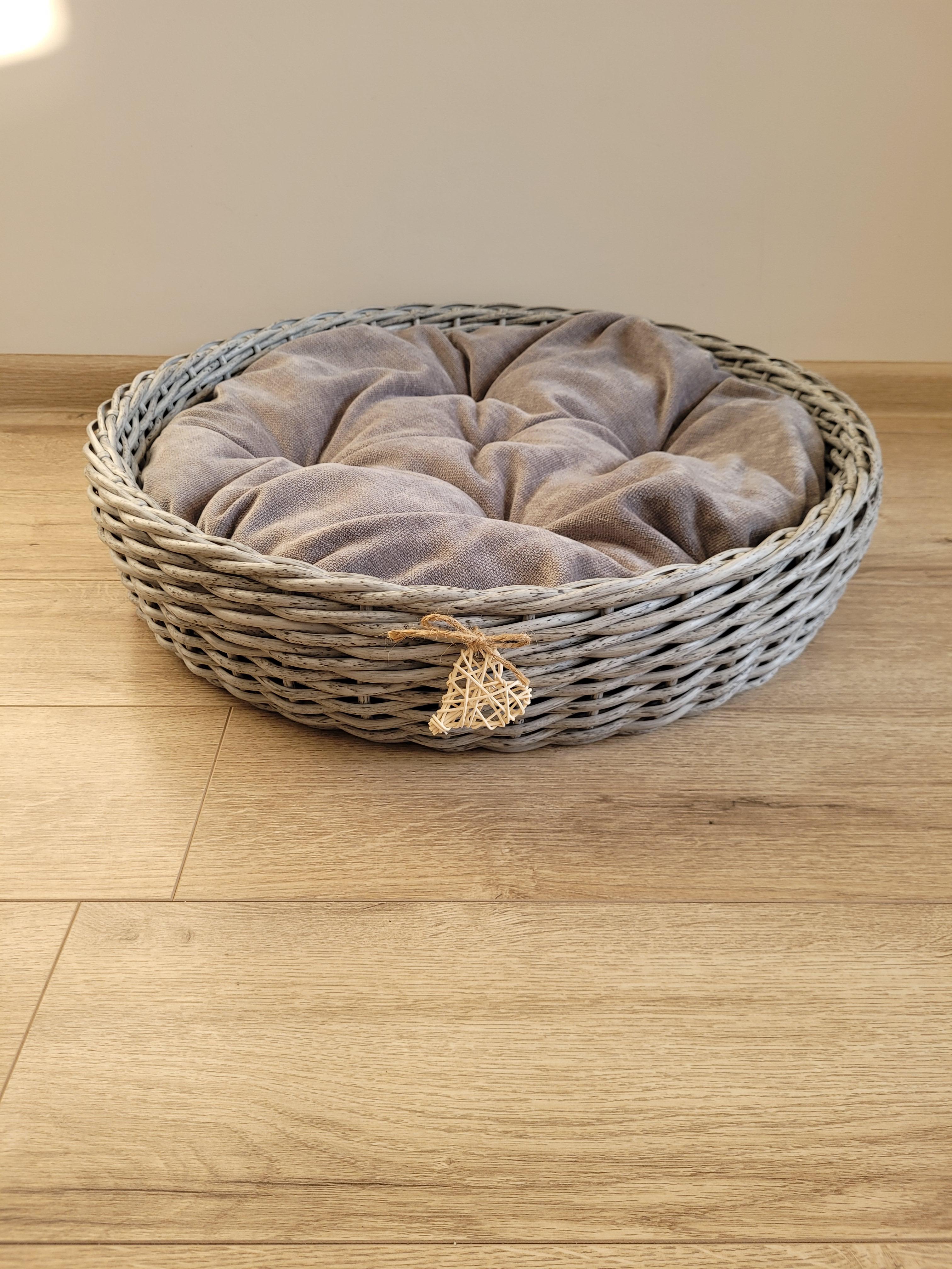 Лежак для тварин із штучного ротангу ручної роботи M Срібно-сірий (331003) - фото 3 Лежак для тварин із штучного ротангу ручної роботи M Срібно-сірий (331003) - фото 3