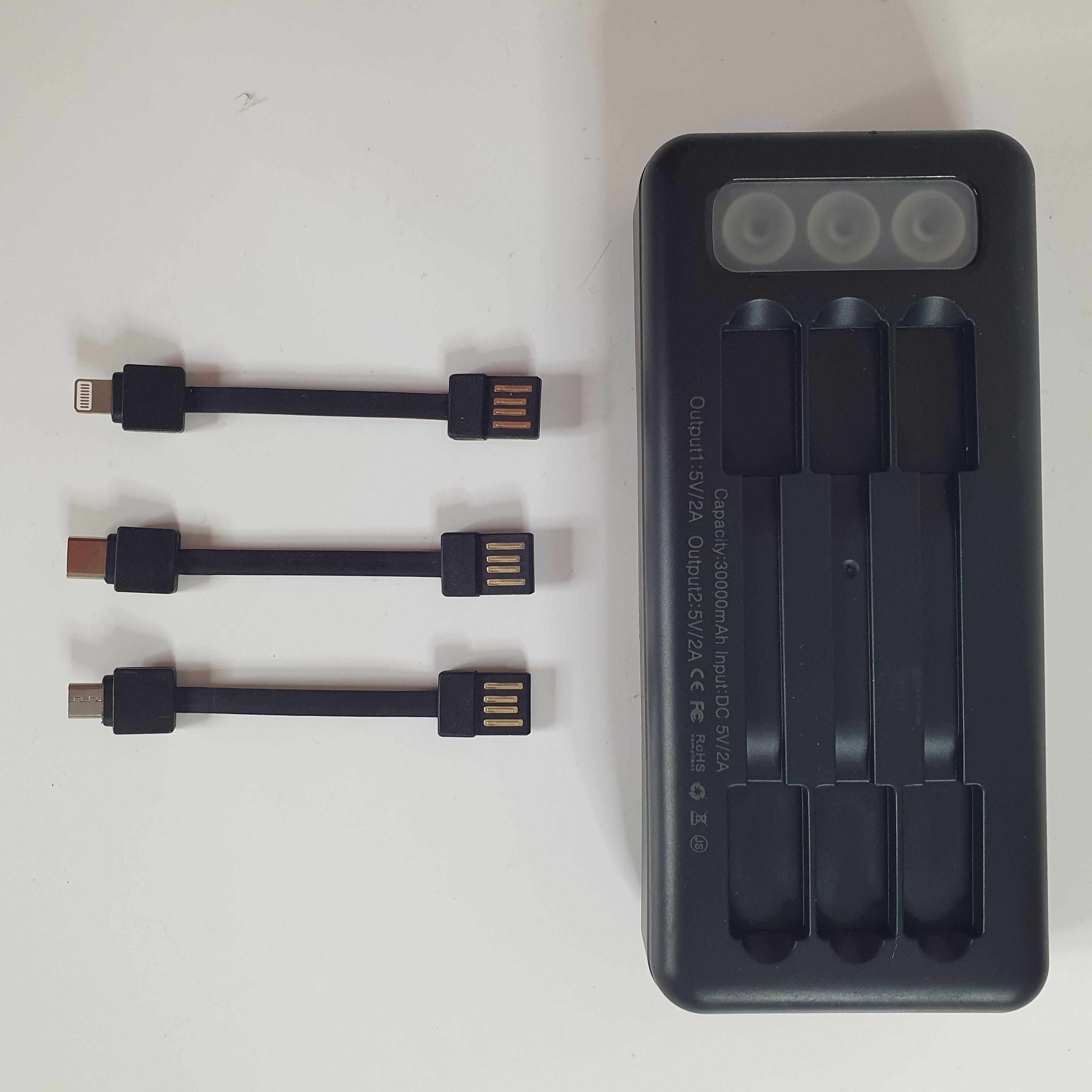 Повербанк портативный с солнечной батареей и фонарем 2хUSB/3 переходники наружный аккумулятор 30000 mAh Черный (A88-1-Black)