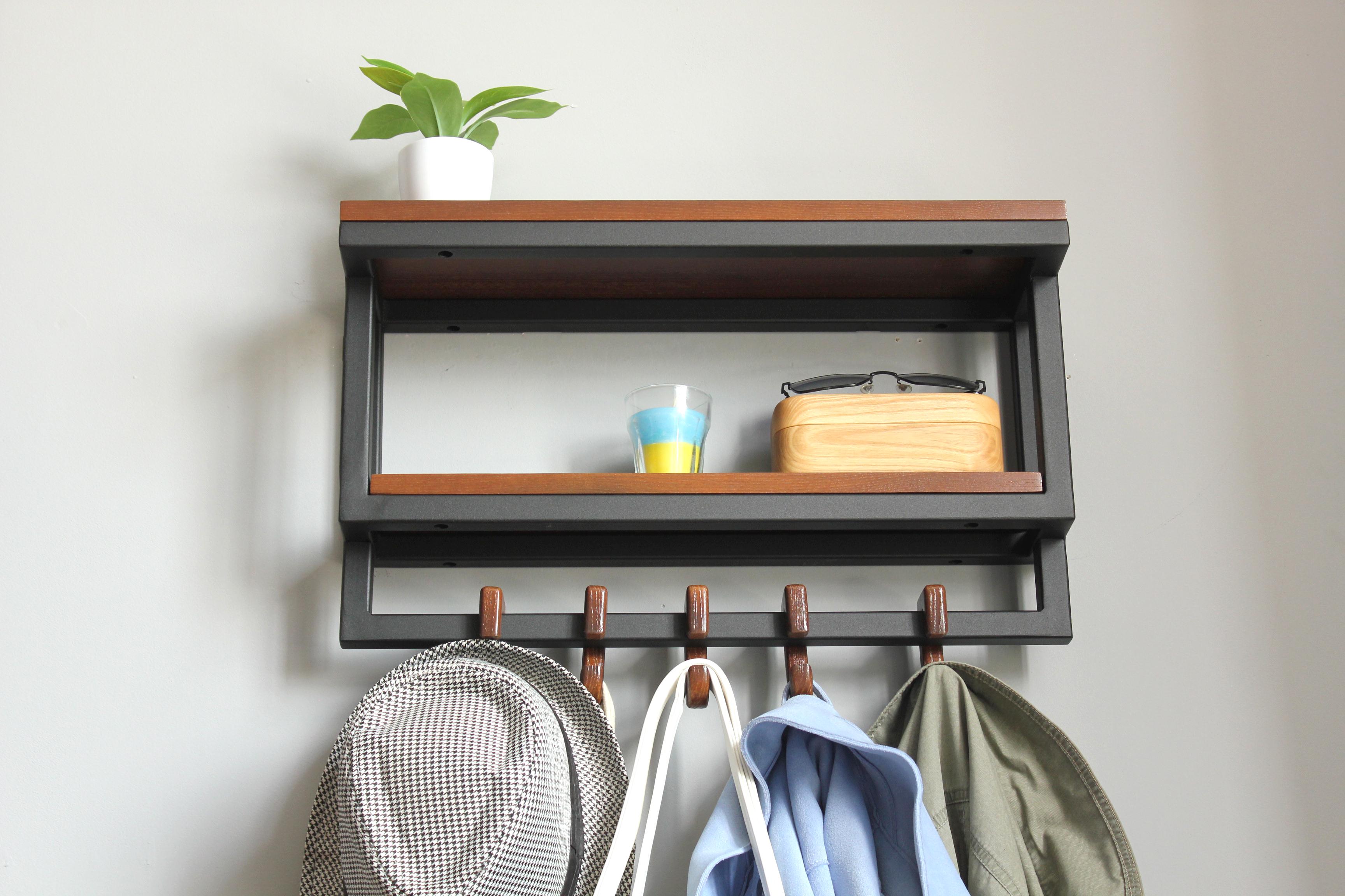 Полка-вешалка из дерева и металла в прихожую с 5 деревянными крючками 50х28,5х15 см (ML-57.2) - фото 8 Полка-вешалка из дерева и металла в прихожую с 5 деревянными крючками 50х28,5х15 см (ML-57.2) - фото 8