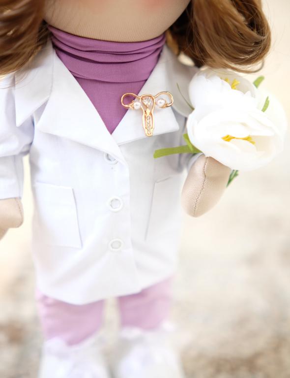 Лялька Тільда Лікар 2 ручної роботи (3418) - фото 3 Лялька Тільда Лікар 2 ручної роботи (3418) - фото 3