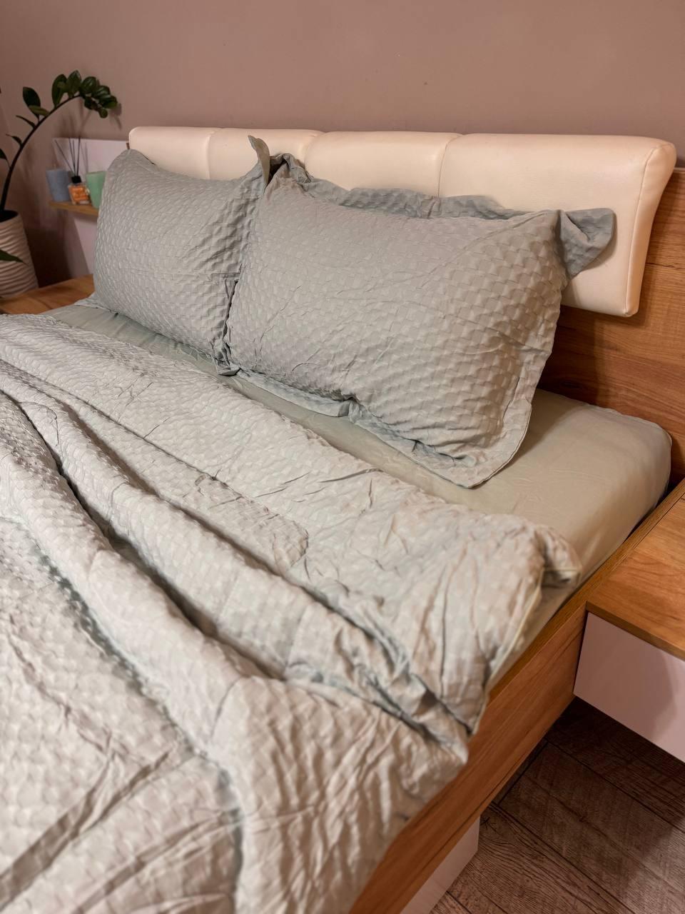 Постільна білизна з ковдрою сатин євро 200х230 см наволочки 50х70 см 2 шт. Сірий (Д-Al-sat-kovdra-001-04) - фото 2 Постільна білизна з ковдрою сатин євро 200х230 см наволочки 50х70 см 2 шт. Сірий (Д-Al-sat-kovdra-001-04) - фото 2