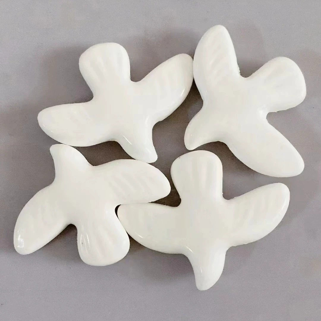 Бусина керамическая птица Горлица 42х34 мм 1 шт. Белый (КБ4234п02)