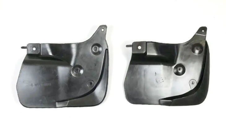 Брызговики автомобильные передние правые для Toyota Land Cruiser 200/Lexus LX450 '15-21 пластиковые Черный (76621-60160)