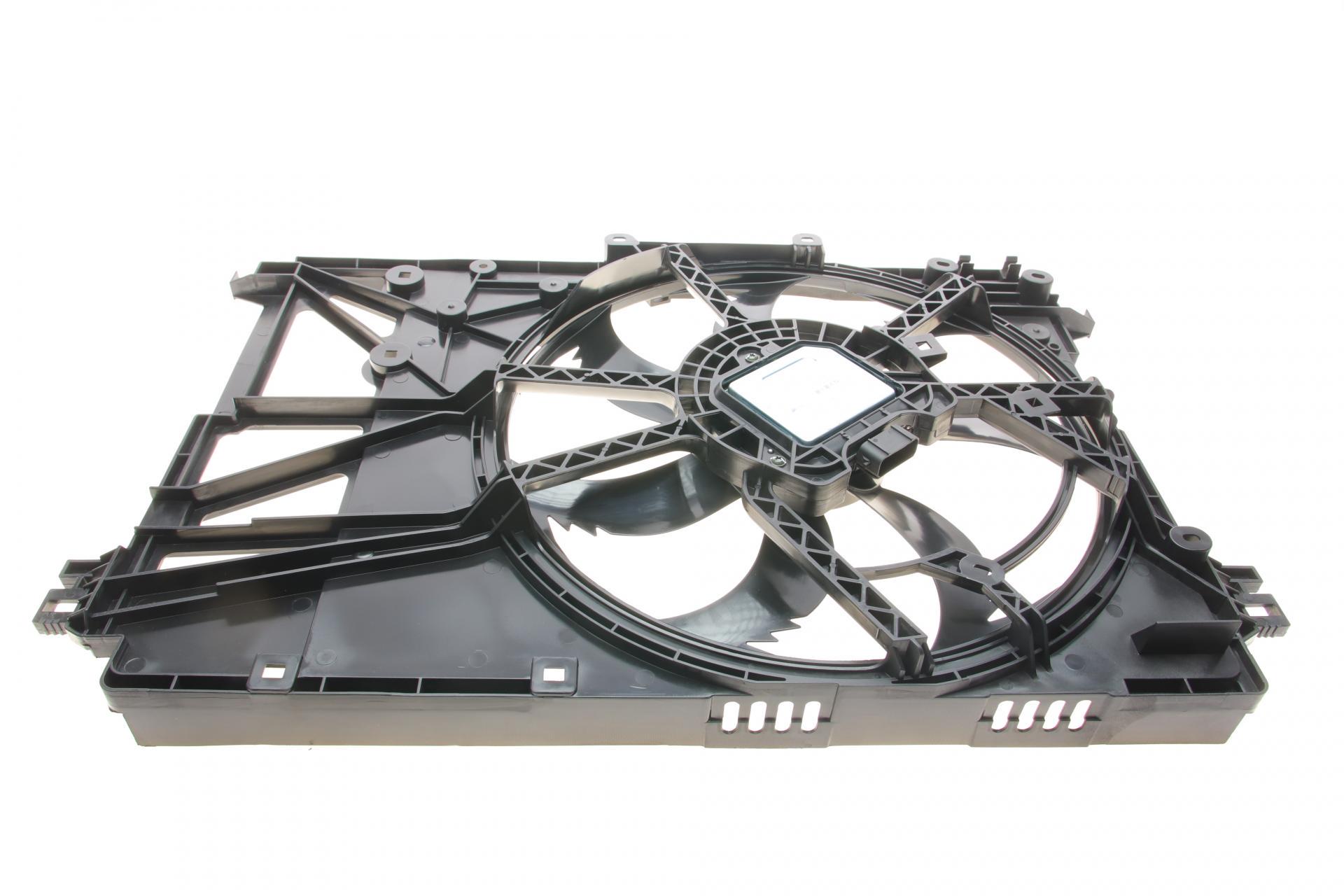 Вентилятор радиатора Toyota Camry/RAV 4 2,0-3,5 17- с диффузором (47932)