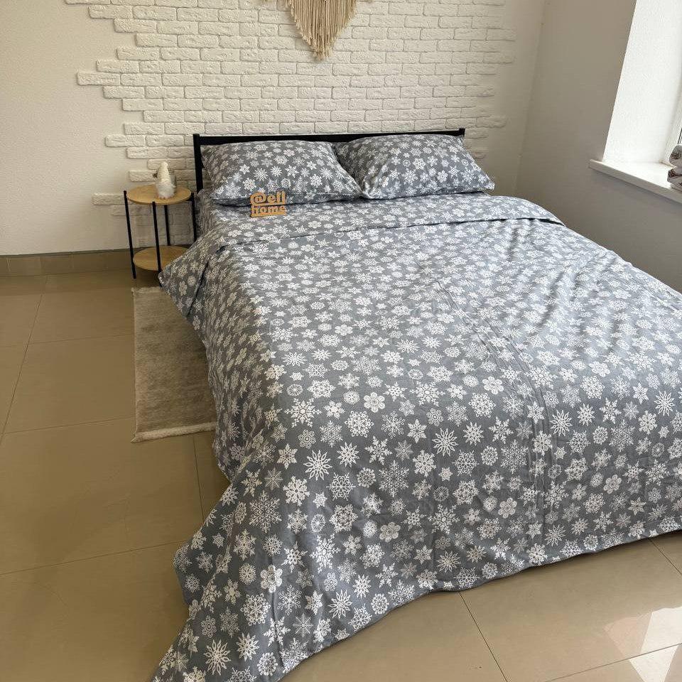 Комплект постельного белья Ell Home Снежинки фланель семейный наволочки 50x70 см/70x70 см Серый (29288995) - фото 4 Комплект постельного белья Ell Home Снежинки фланель семейный наволочки 50x70 см/70x70 см Серый (29288995) - фото 4