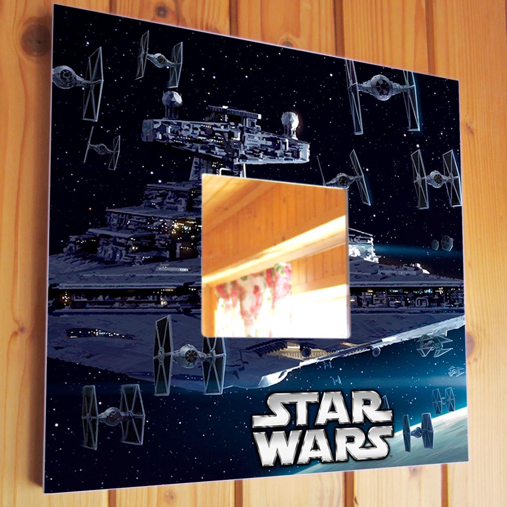 Зеркало декоративное Star Wars 260х260 мм (M03458) Зеркало декоративное Star Wars 260х260 мм (M03458)