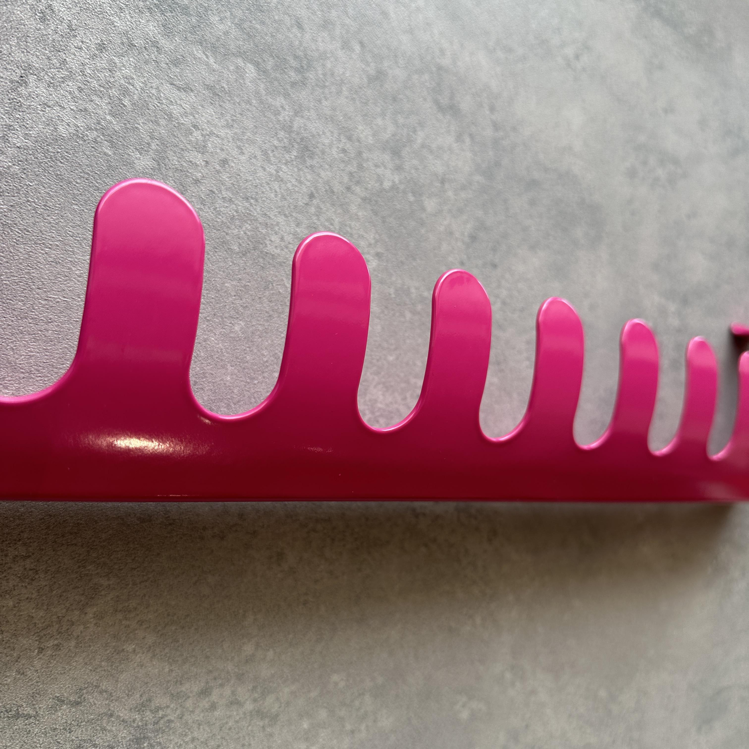 Вешалка Terma Simple 500 мм RAL 4010 (268) - фото 3 Вешалка Terma Simple 500 мм RAL 4010 (268) - фото 3