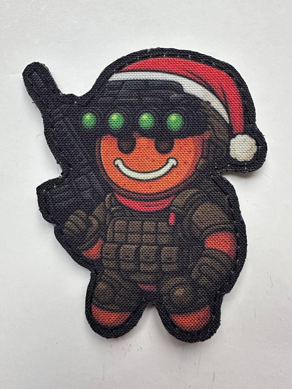 Шеврон Пряничный человечек с ПНВ фигурный на липучке (GINGERBREAD_PNB)