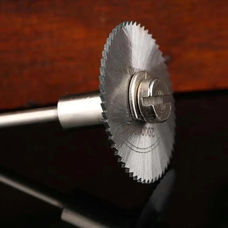 Диск по дереву и пластику для дрели и гравера Dremel 25 мм (213а) - фото 3 Диск по дереву и пластику для дрели и гравера Dremel 25 мм (213а) - фото 3