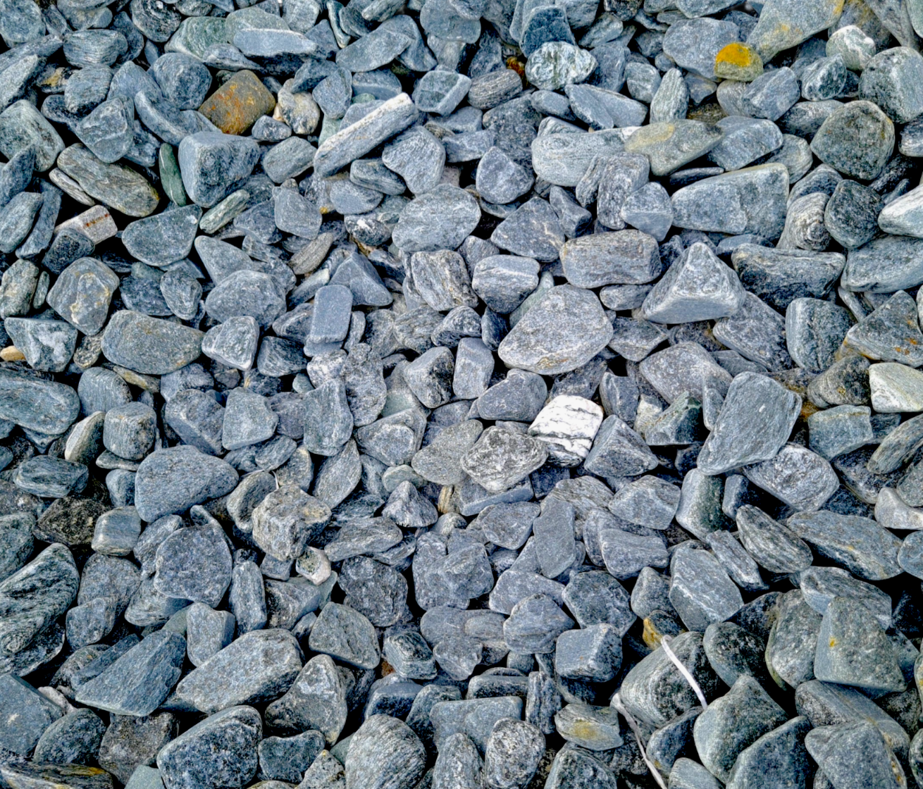 Галька Сланец для памятников и ландшафта STONELAK EMERALD SLATE фр. 1-3 см 20 кг (444421/1)