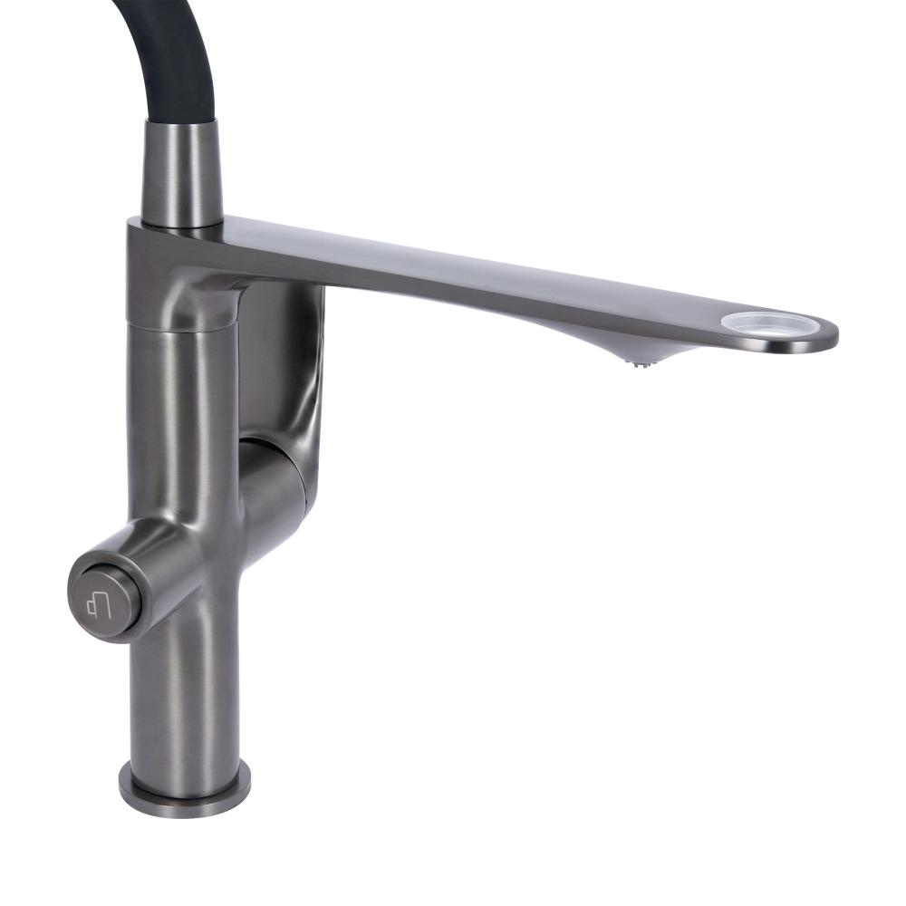 Смеситель для кухни Qtap Vlasta QTVLA364GMB45649 с гибким изливом и подключением к фильтру Черный (QTVLA364GMB45649) - фото 3