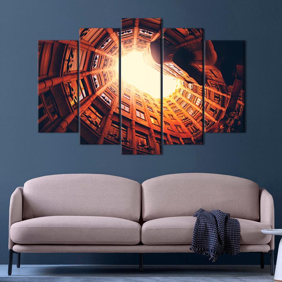 Картина город Красивый и необычный дом Мила в Барселоне 187x119 см (A554-5)