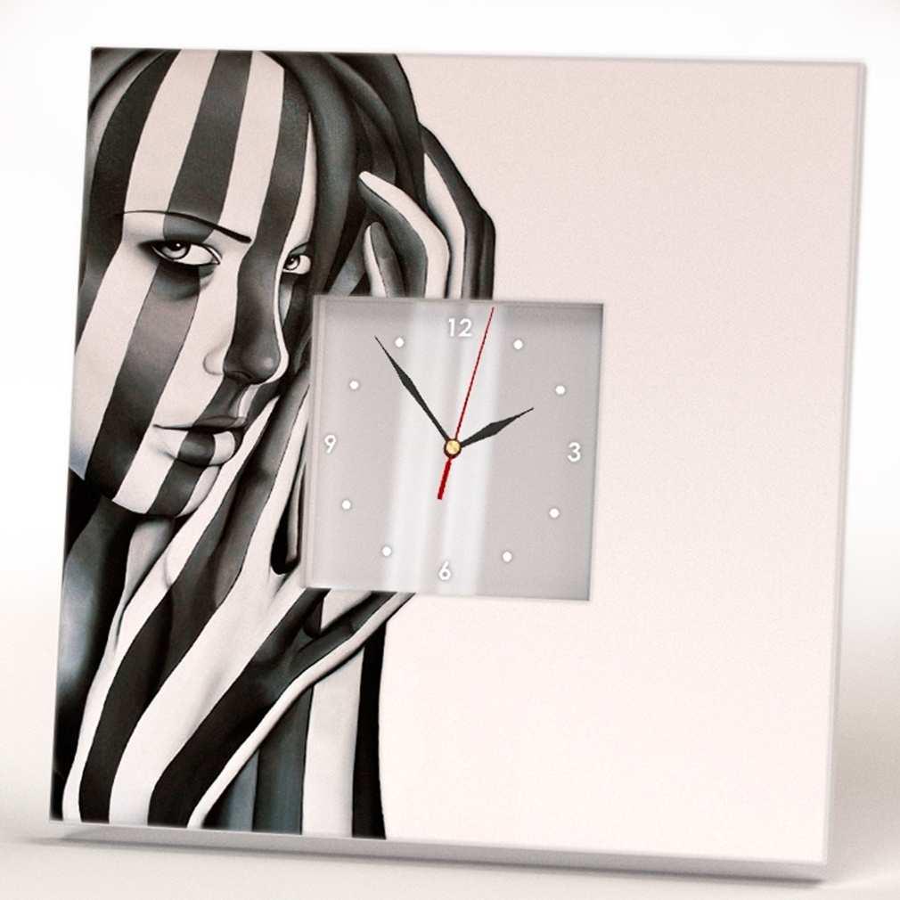 Годинник настінний оригінальний WonderCloud чарівниця 260x260 мм (C00150)