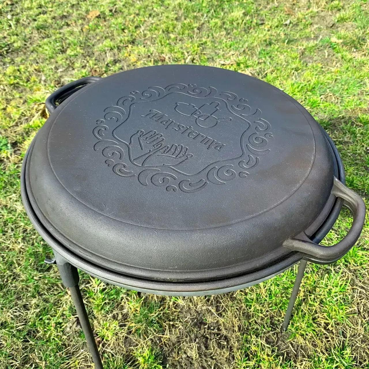 Казан чавунний Maysternya з кришкою-сковородою і триногою 12 л (2603332451) - фото 9 Казан чавунний Maysternya з кришкою-сковородою і триногою 12 л (2603332451) - фото 9