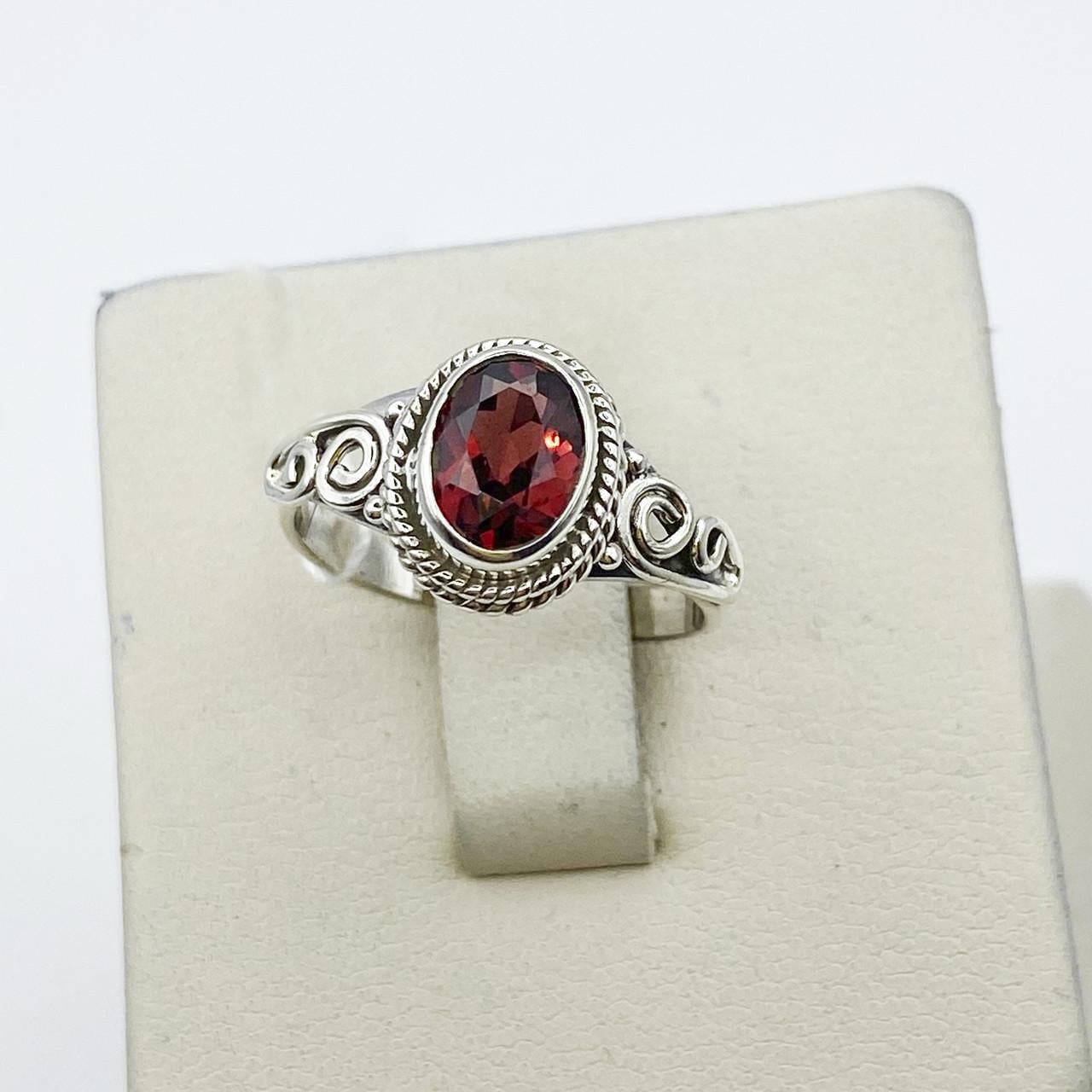 Кольцо серебряное с гранатом р. 19 2,84 г (2423744517)