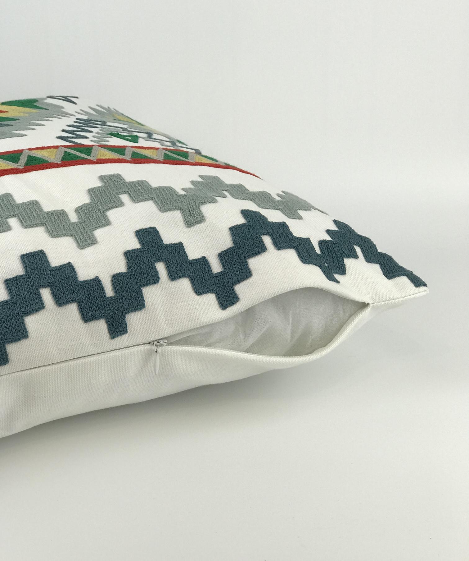 Декоративная наволочка YOMDID Орнамент 45х45 см (Т015-1) - фото 2