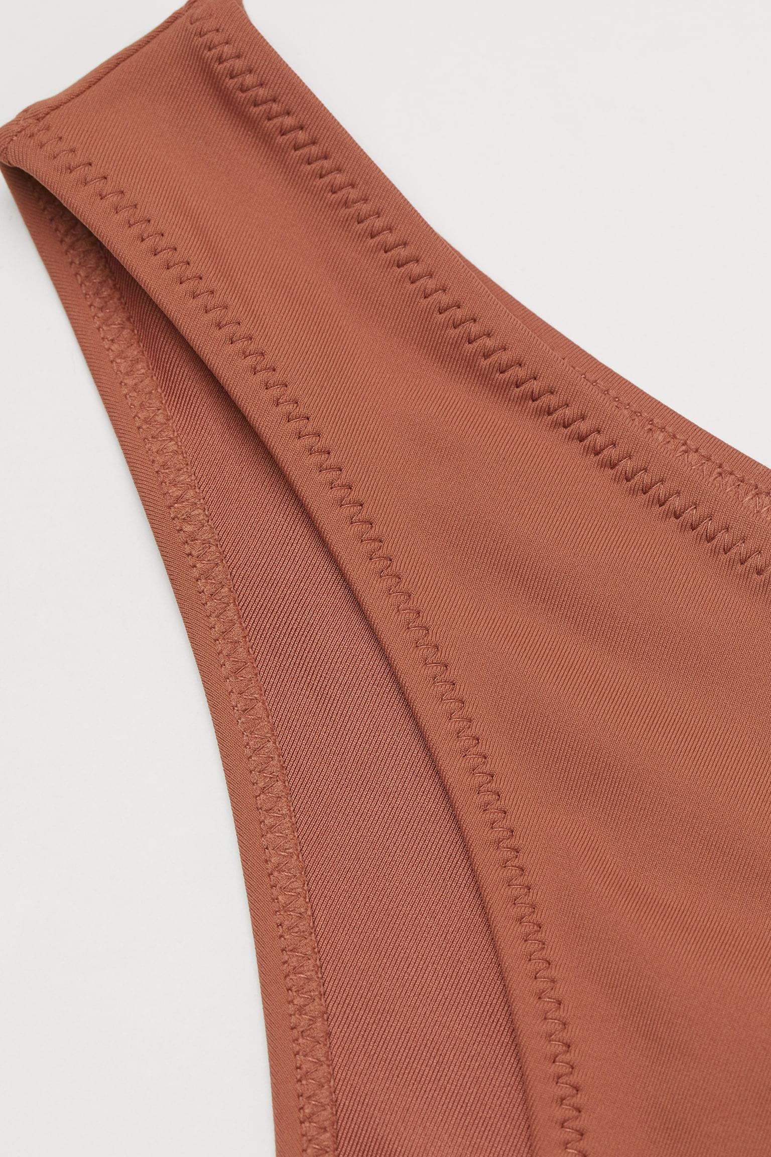 Купальные трусики H&M 944794 р. 38 Коричневый (1111109410557) - фото 2 Купальные трусики H&M 944794 р. 38 Коричневый (1111109410557) - фото 2