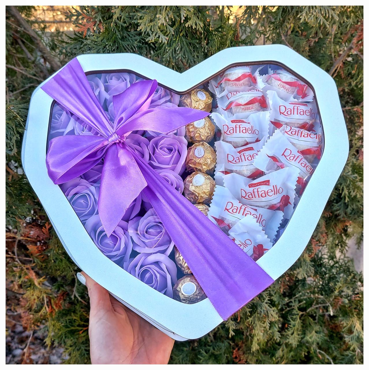 Подарунковий бокс Серце з мильними трояндами та ферерро роше 23 шт. Фіолетовий (1742991945) - фото 2