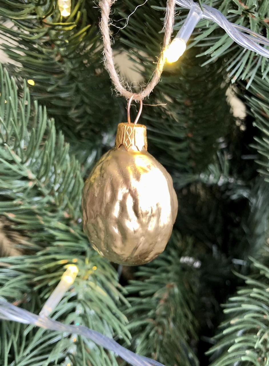 Игрушка елочная стеклянная Грецкий орех