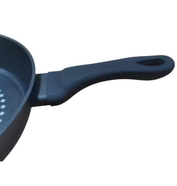 Сковорода глибока із скляною кришкою Benson BN-448 24 см алюмінієва/алмазне покриття (ML-05239) - фото 3 Сковорода глибока із скляною кришкою Benson BN-448 24 см алюмінієва/алмазне покриття (ML-05239) - фото 3