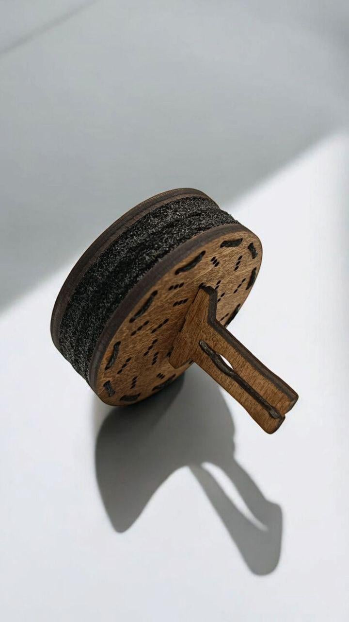 Ароматизатор в дифлектор для авто Skoda Auto из войлока и аромапарфюм 5 мл (77) - фото 6