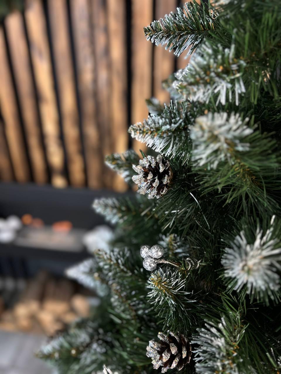 Искусственная елка заснеженная Элитная с шишками и серебряной калиной 2 м Зеленый (YA678218) - фото 5 Искусственная елка заснеженная Элитная с шишками и серебряной калиной 2 м Зеленый (YA678218) - фото 5