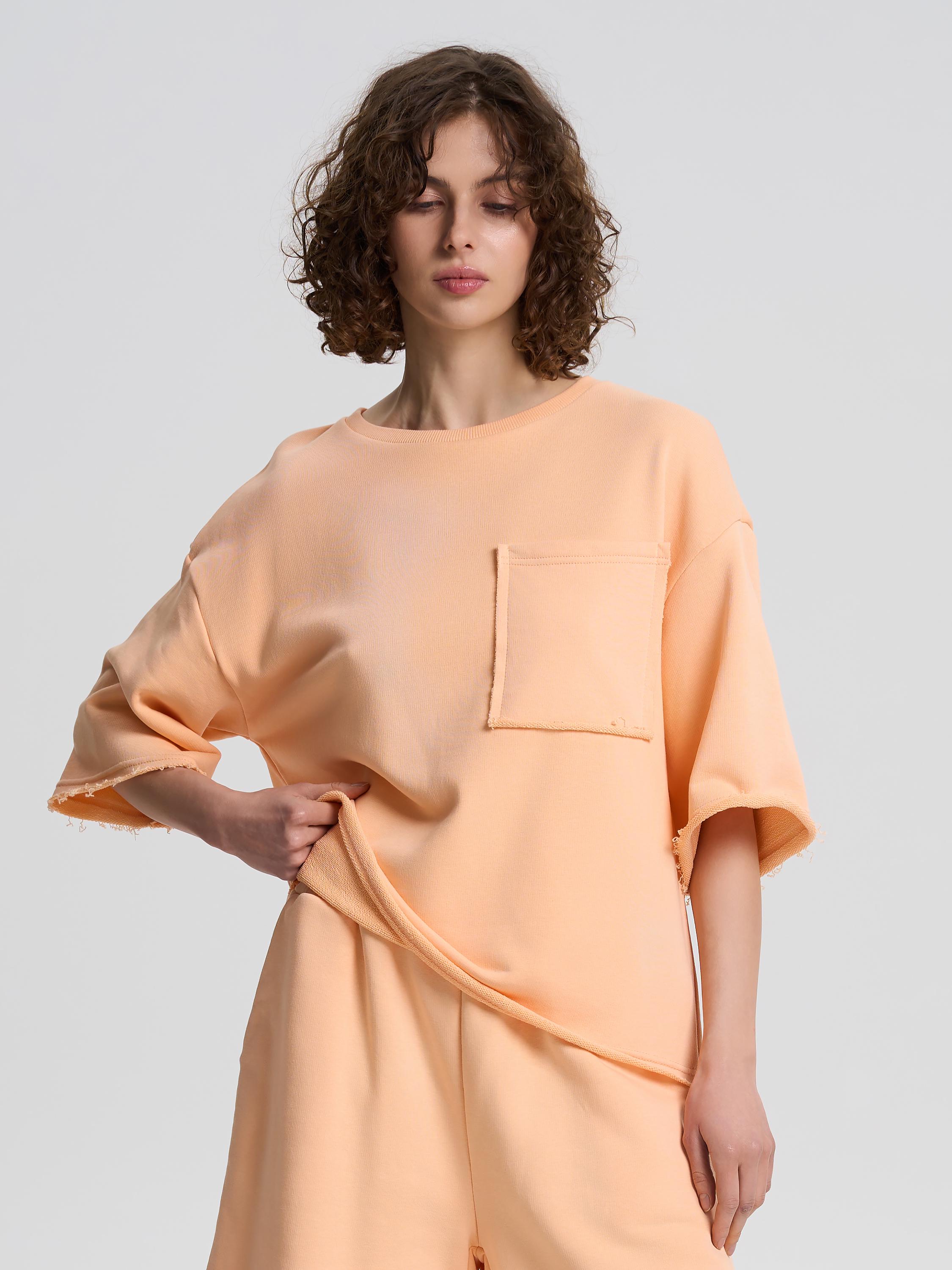 Футболка жіноча щільна з необробленим краєм ROZA 240607 XL Персиковий (4824005717840) - фото 10