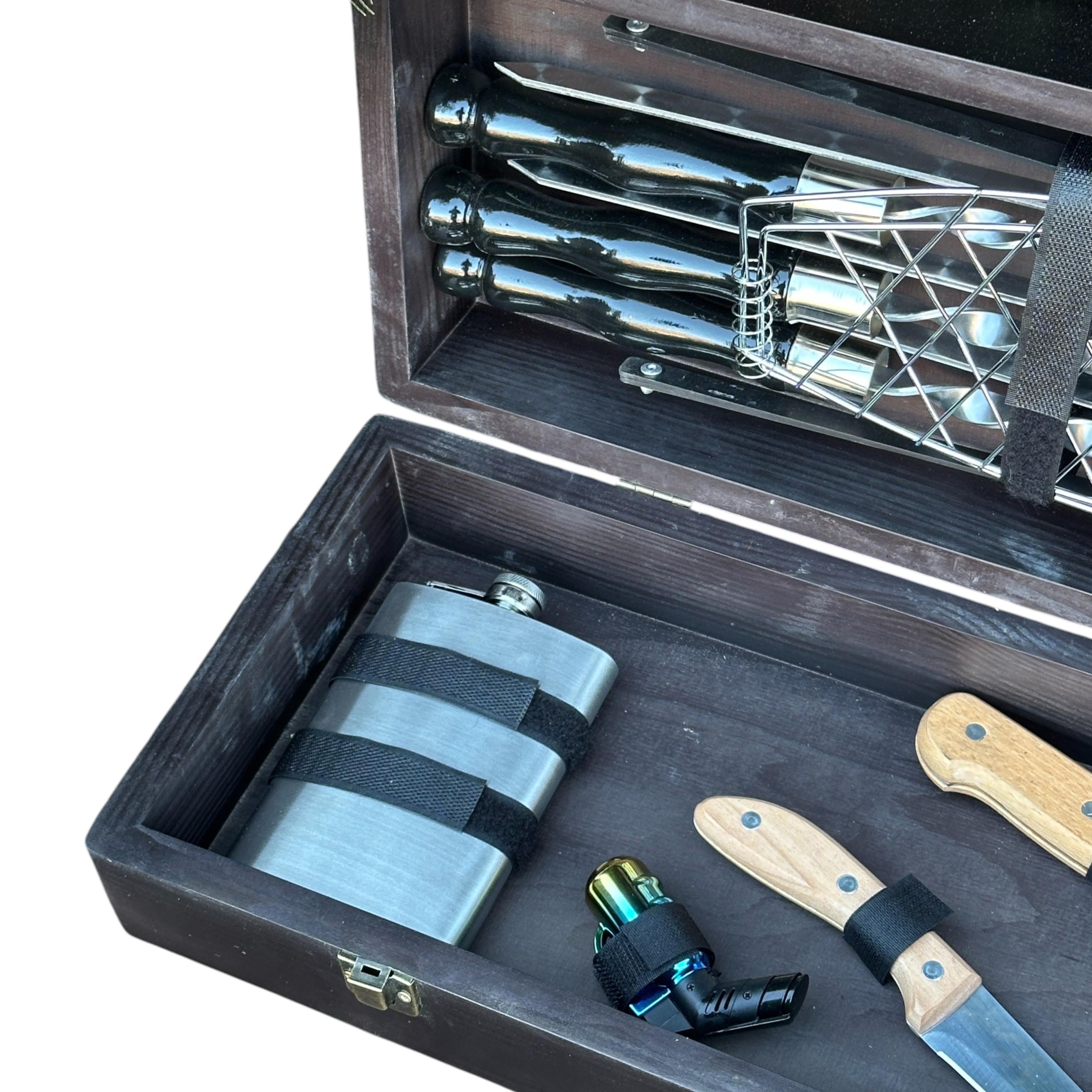 Подарунковий набір шампурів Mzavod Майстер BBQ із нержавіючої сталі в дерев’яному кейсі 720x120x210 мм 20 пр. Чорний (136-17-1190210000057) - фото 2 Подарунковий набір шампурів Mzavod Майстер BBQ із нержавіючої сталі в дерев’яному кейсі 720x120x210 мм 20 пр. Чорний (136-17-1190210000057) - фото 2