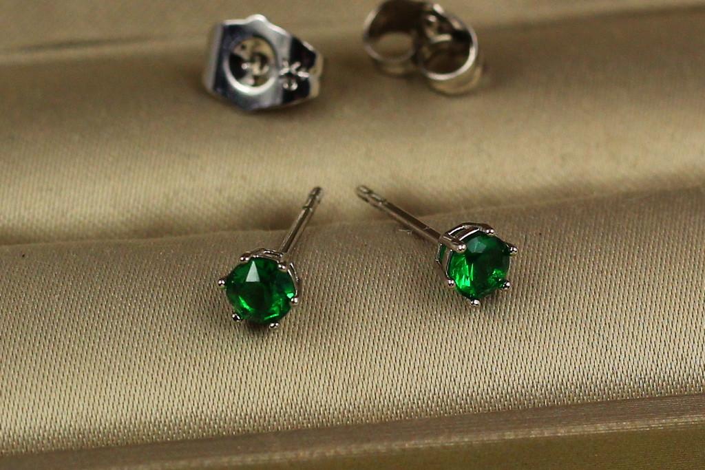 Серьги гвоздики Xuping Jewelry зеленые камни на шесть креплений 4 мм Серебристый (2181166638)
