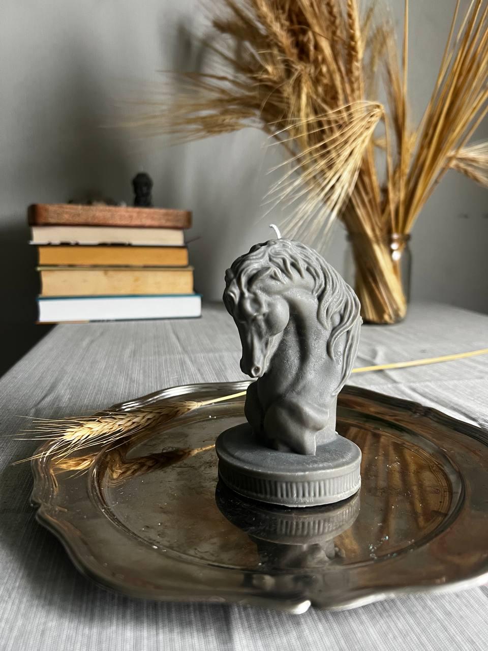 Свеча Лошадь Серая (3d0ed717)