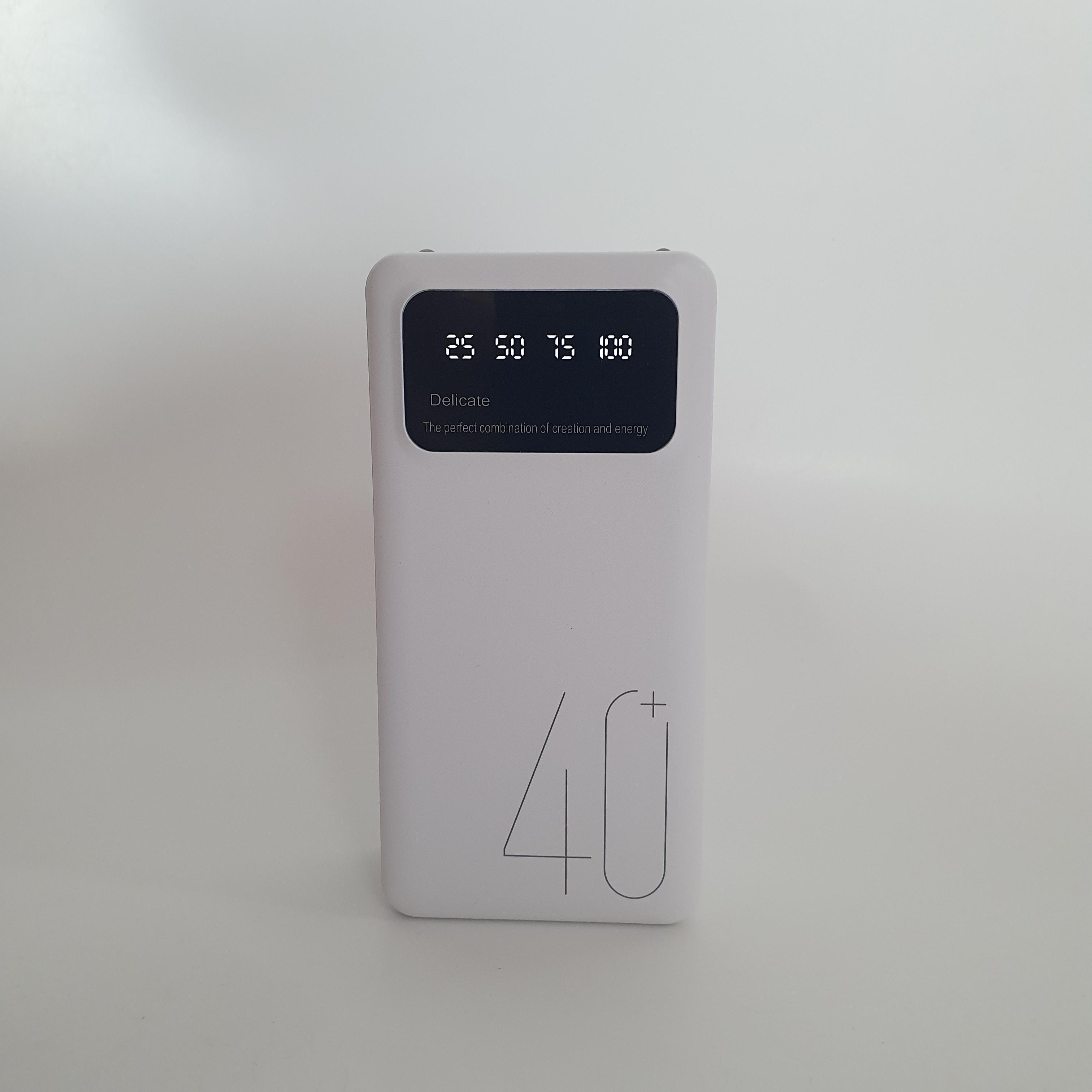 Аккумулятор портативный внешний LED с индикатором уровня заряда 2 USB выхода 40000 mAh 5Ѵ2А (Z-003-White)