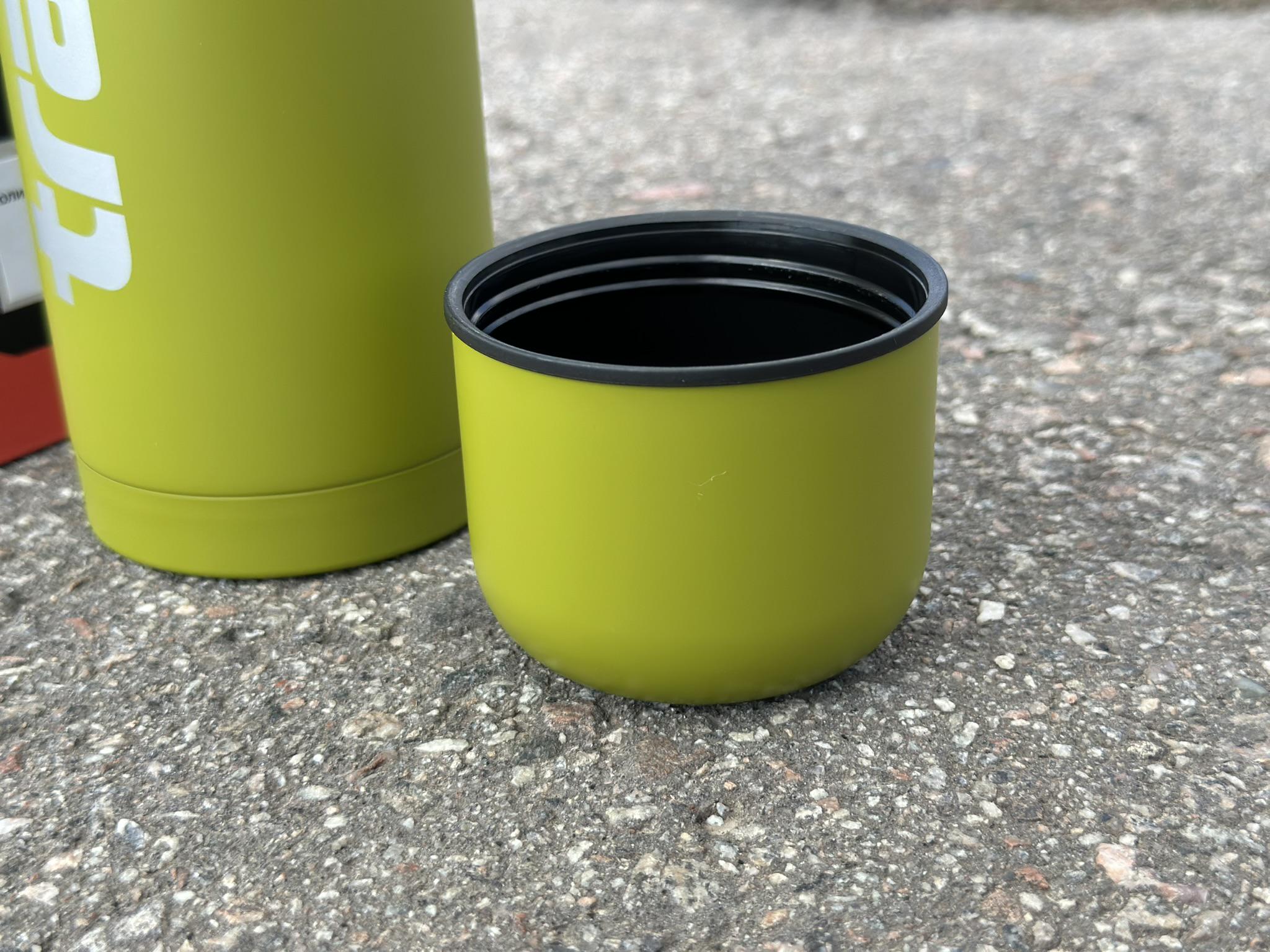 Термос для чая и напитков Tramp Basic с нержавейки держит 12 ч. 0,75 л (TRC-112-olive) - фото 6