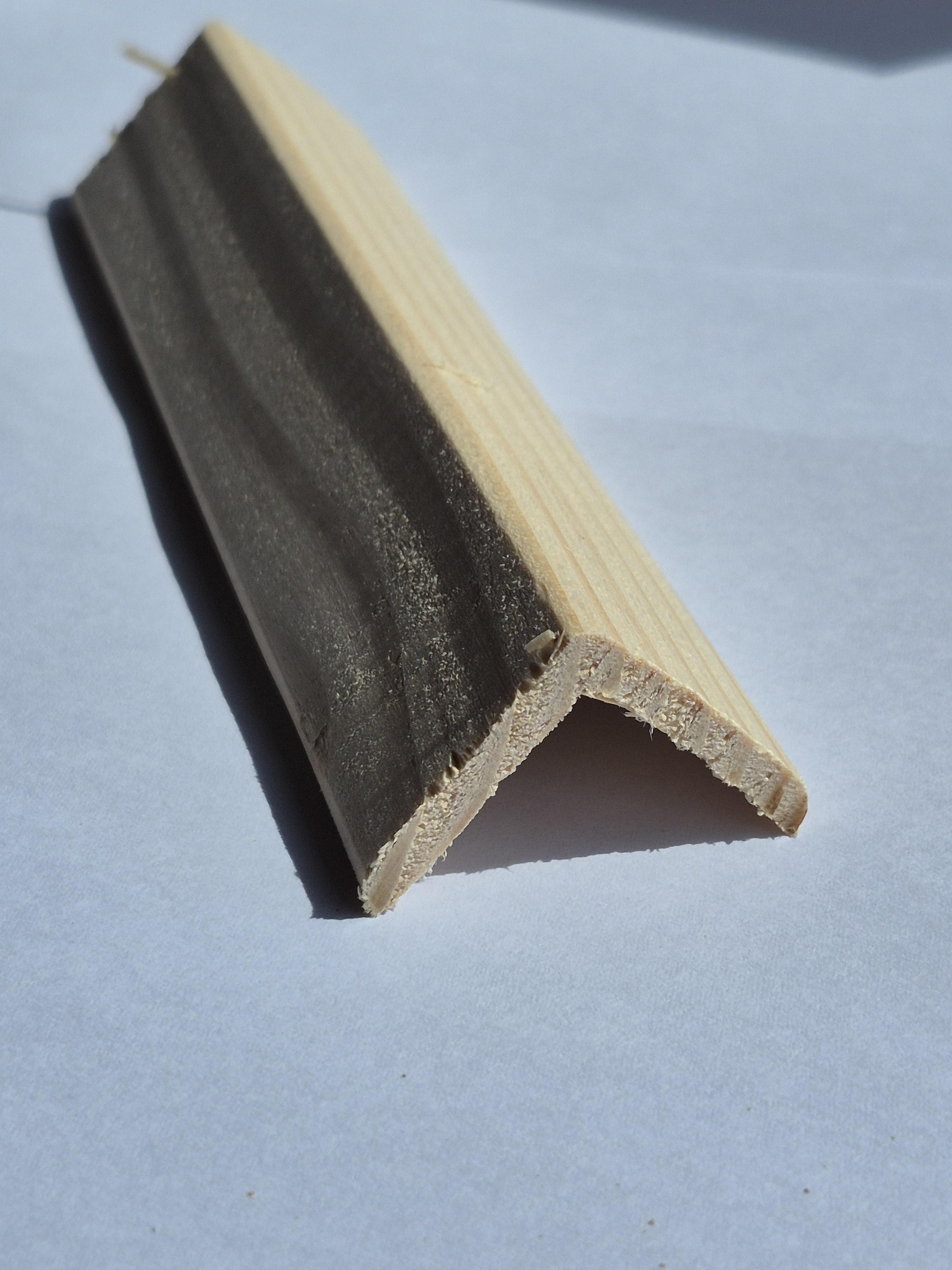 Дерев'яний куточок зовнішній 30х30х3000 мм (28533292) - фото 1 Дерев'яний куточок зовнішній 30х30х3000 мм (28533292) - фото 1