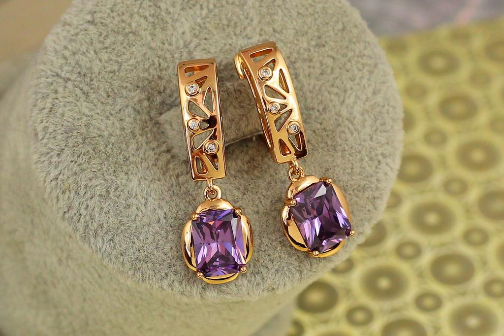 Серьги подвески Xuping Jewelry рифма с фиолетовым камнем 3 см Золотистый (2442407253)