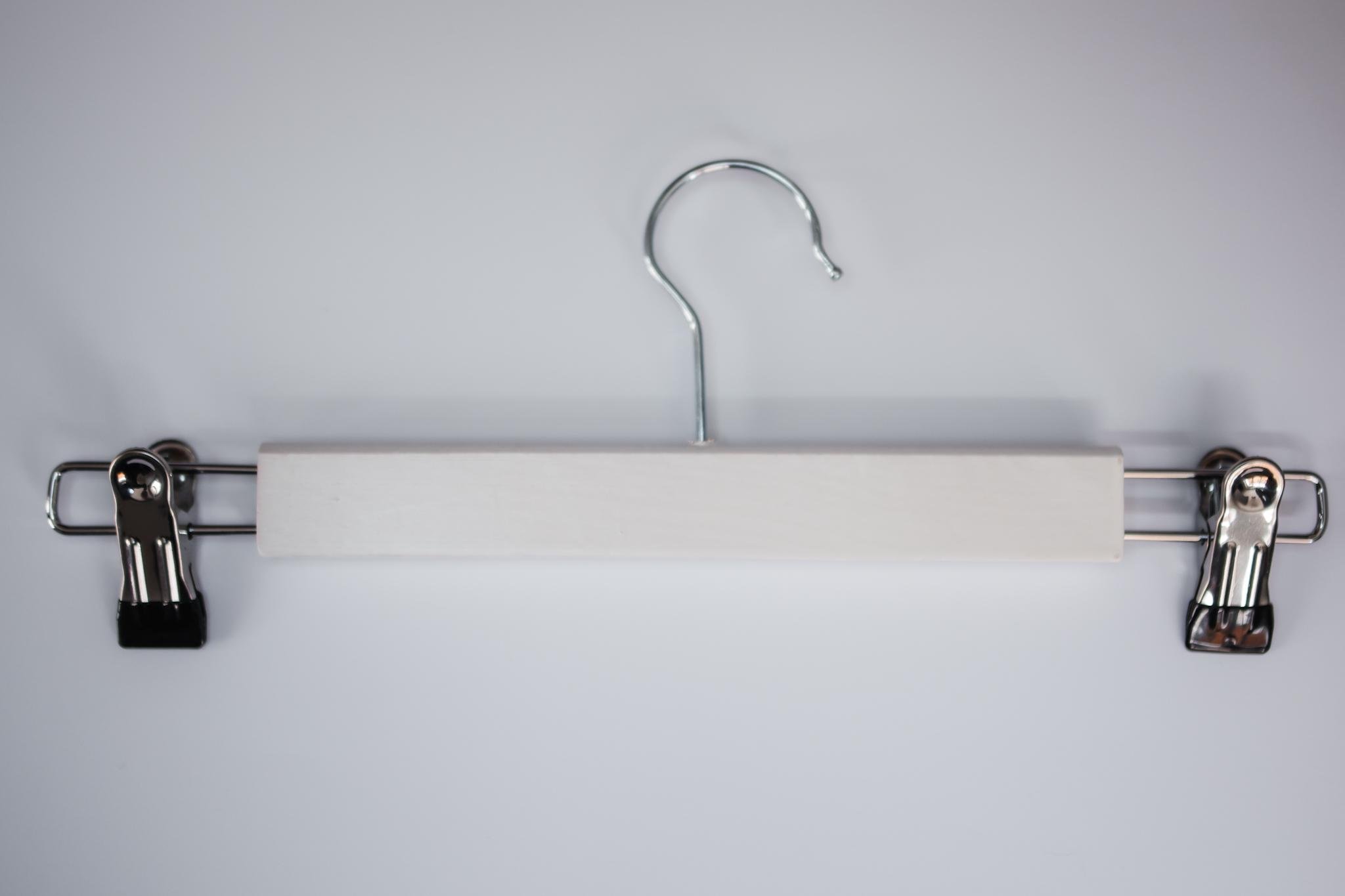 Вешалка ИВА с прищепками для юбок и брюк с деревянной вставкой 33 см Белый