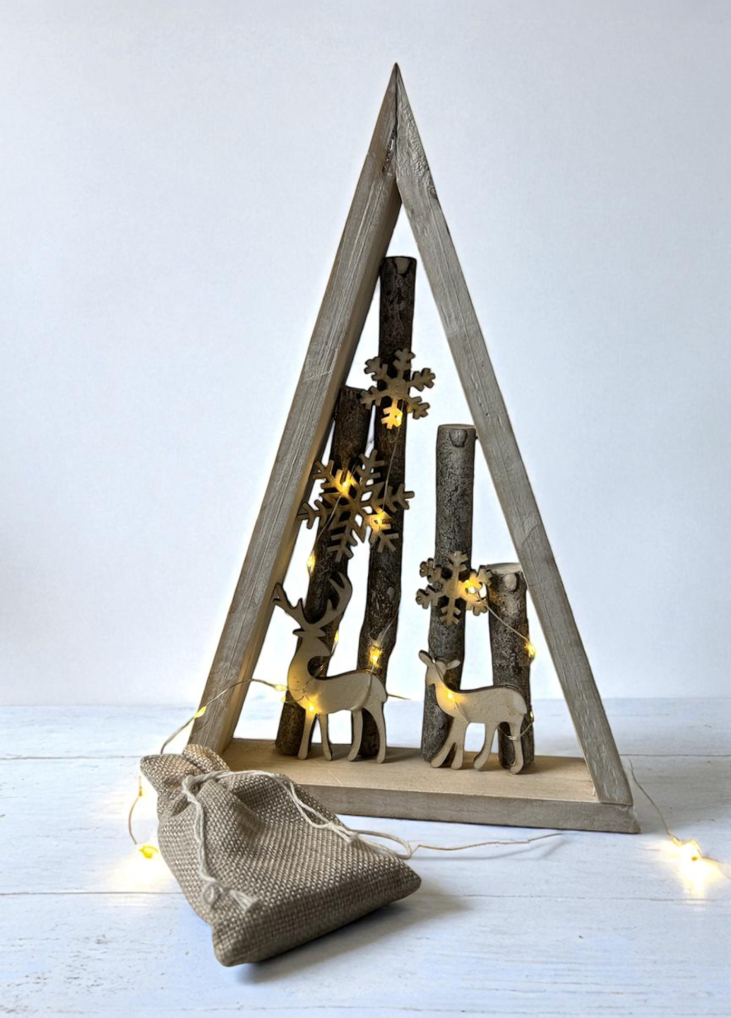 Новогодняя декорация Livarno Home Nordic Deer Tree деревянная с LED подсветкой 34,5 см Бежевый (7860) - фото 4 Новогодняя декорация Livarno Home Nordic Deer Tree деревянная с LED подсветкой 34,5 см Бежевый (7860) - фото 4