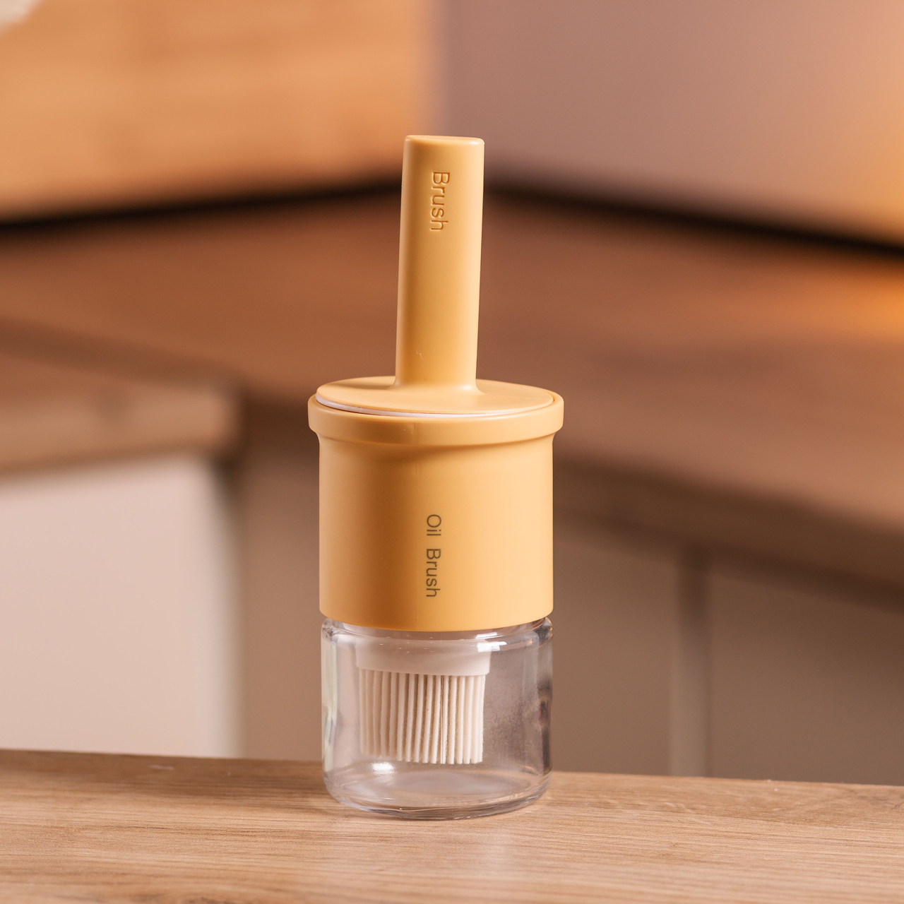 Банка для олії Oil Brush з силіконовим пензликом 300 мл Помаранчевий (HP-34-11Y) - фото 2 Банка для олії Oil Brush з силіконовим пензликом 300 мл Помаранчевий (HP-34-11Y) - фото 2